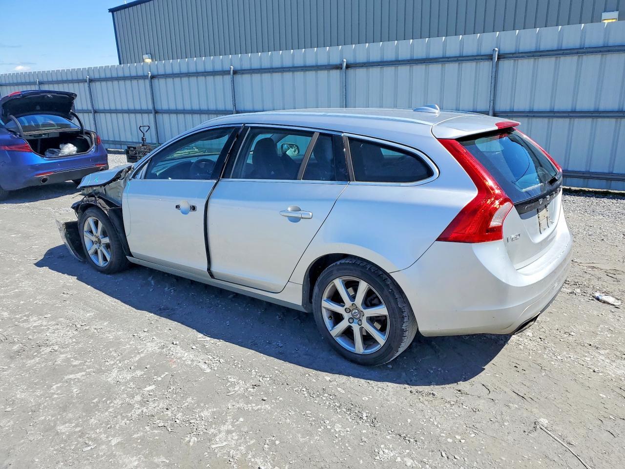 2016 VOLVO V60
