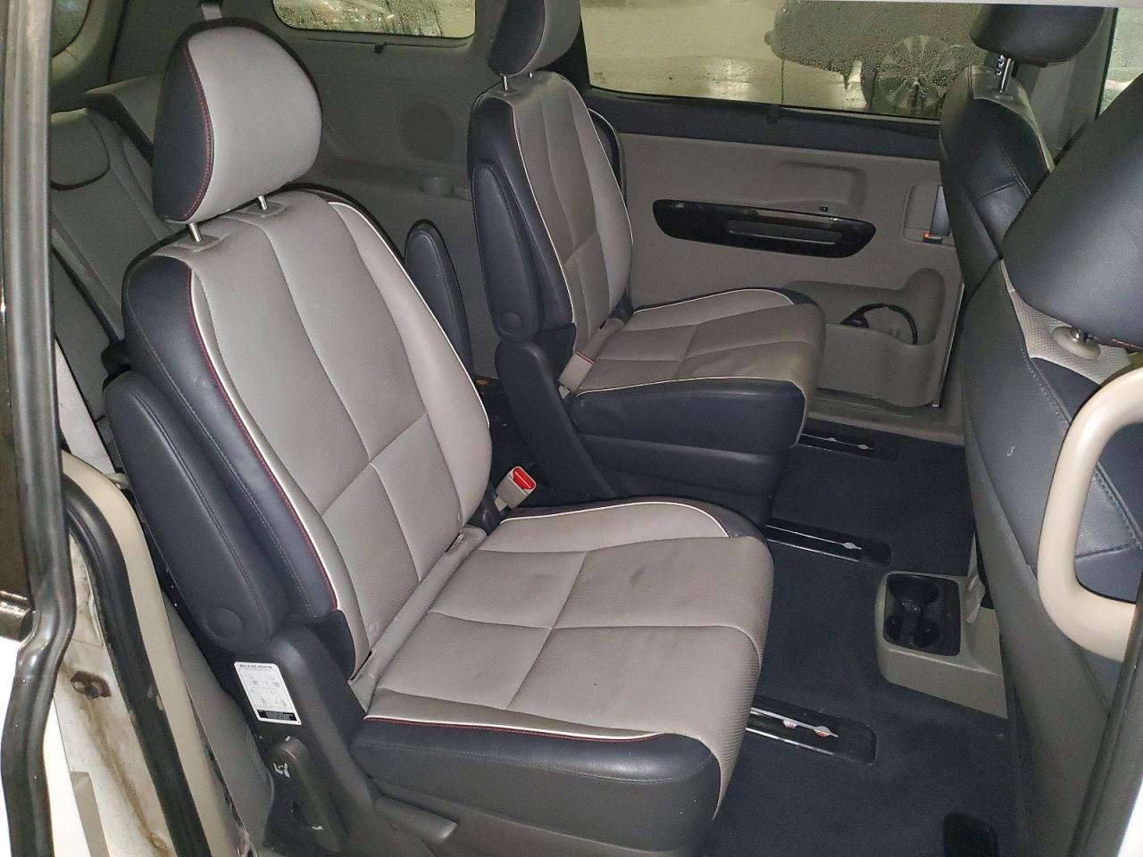 2018 KIA SEDONA