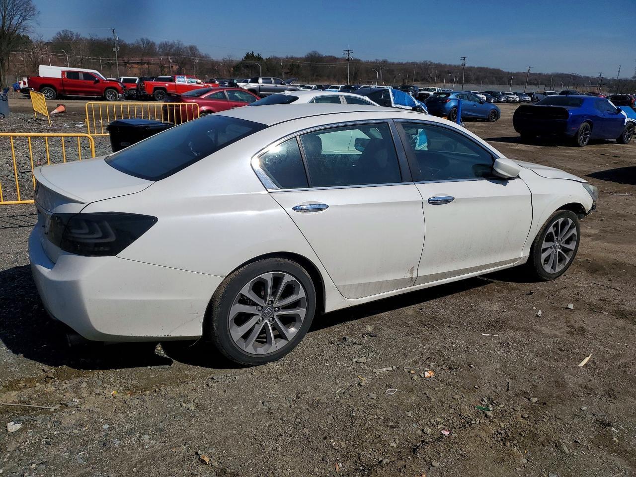 2015 HONDA ACCORD