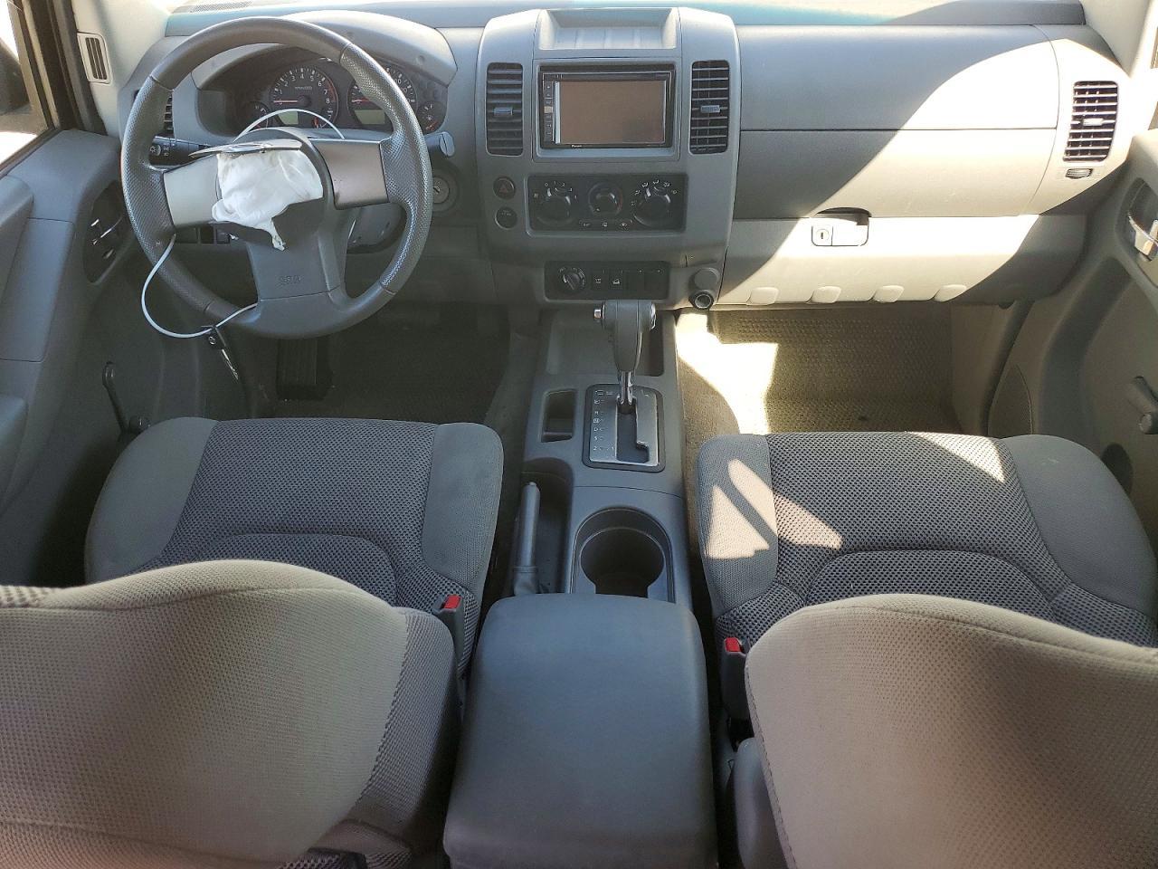 2011 NISSAN Frontier