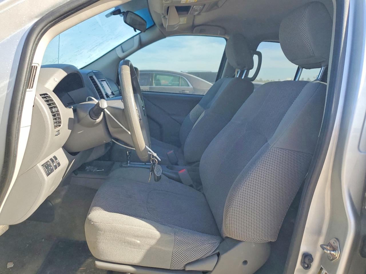 2017 NISSAN Frontier