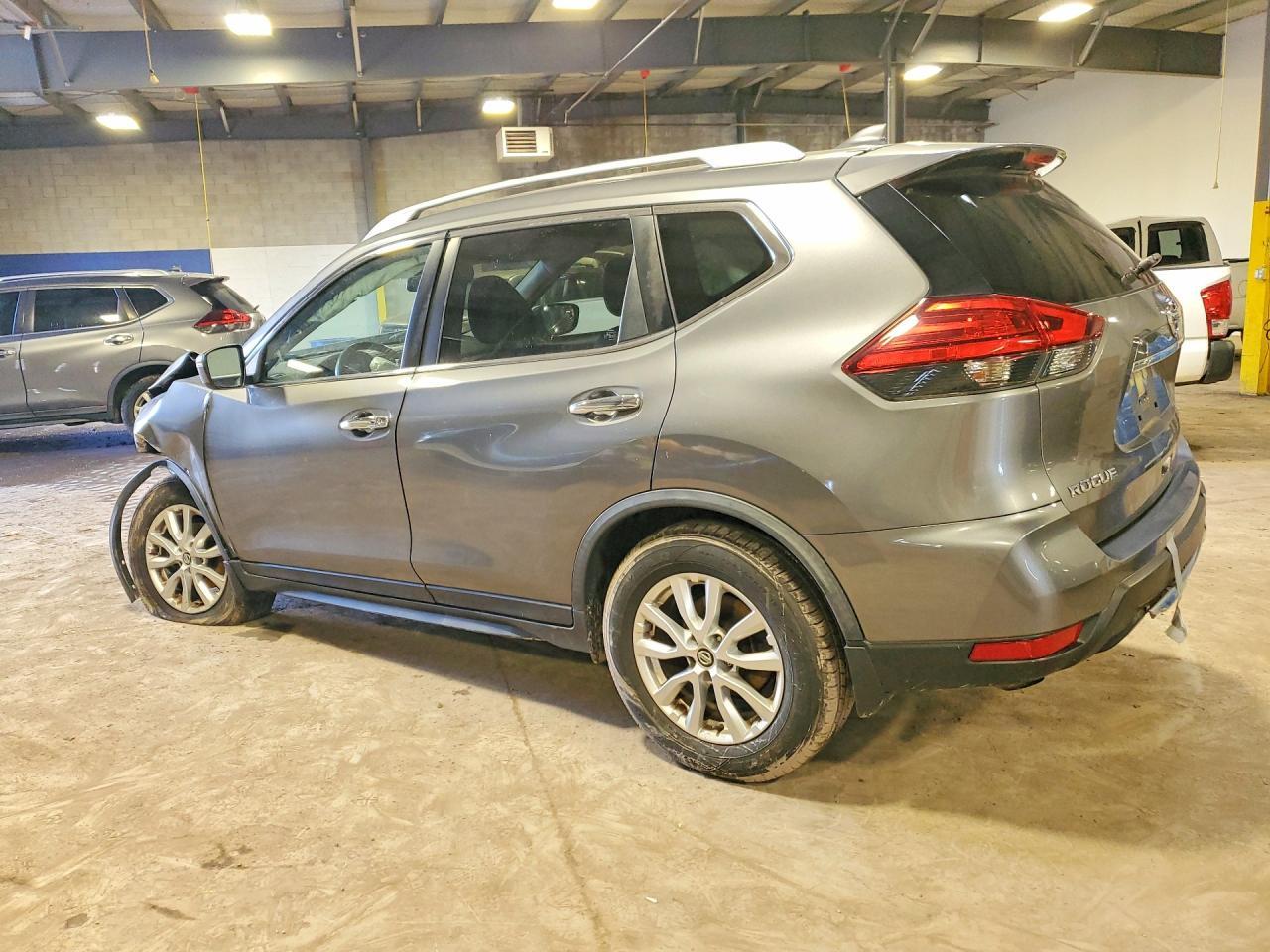 2017 NISSAN ROGUE
