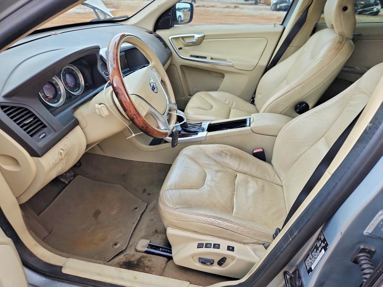 2013 VOLVO XC60