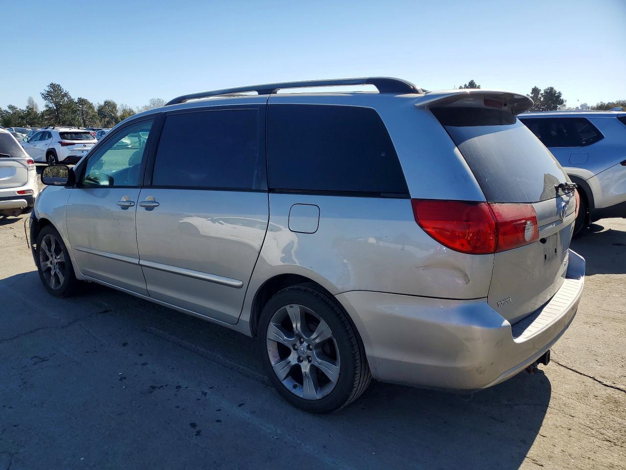 2006 TOYOTA SIENNA