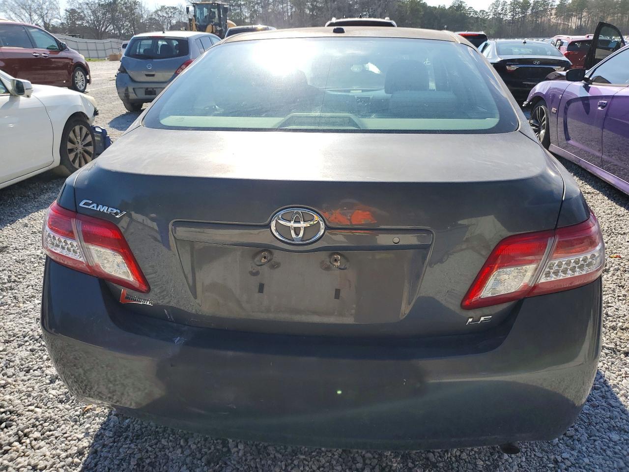 2011 TOYOTA CAMRY