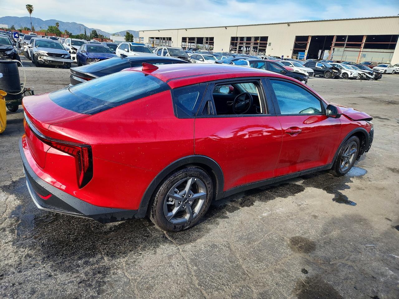 2025 KIA K4