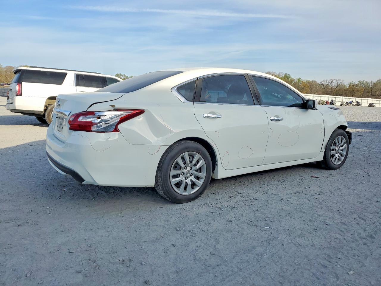 2017 NISSAN ALTIMA