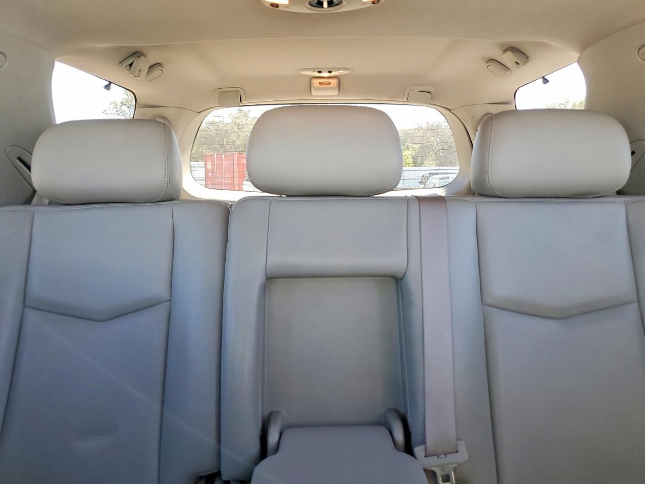 2005 CADILLAC SRX