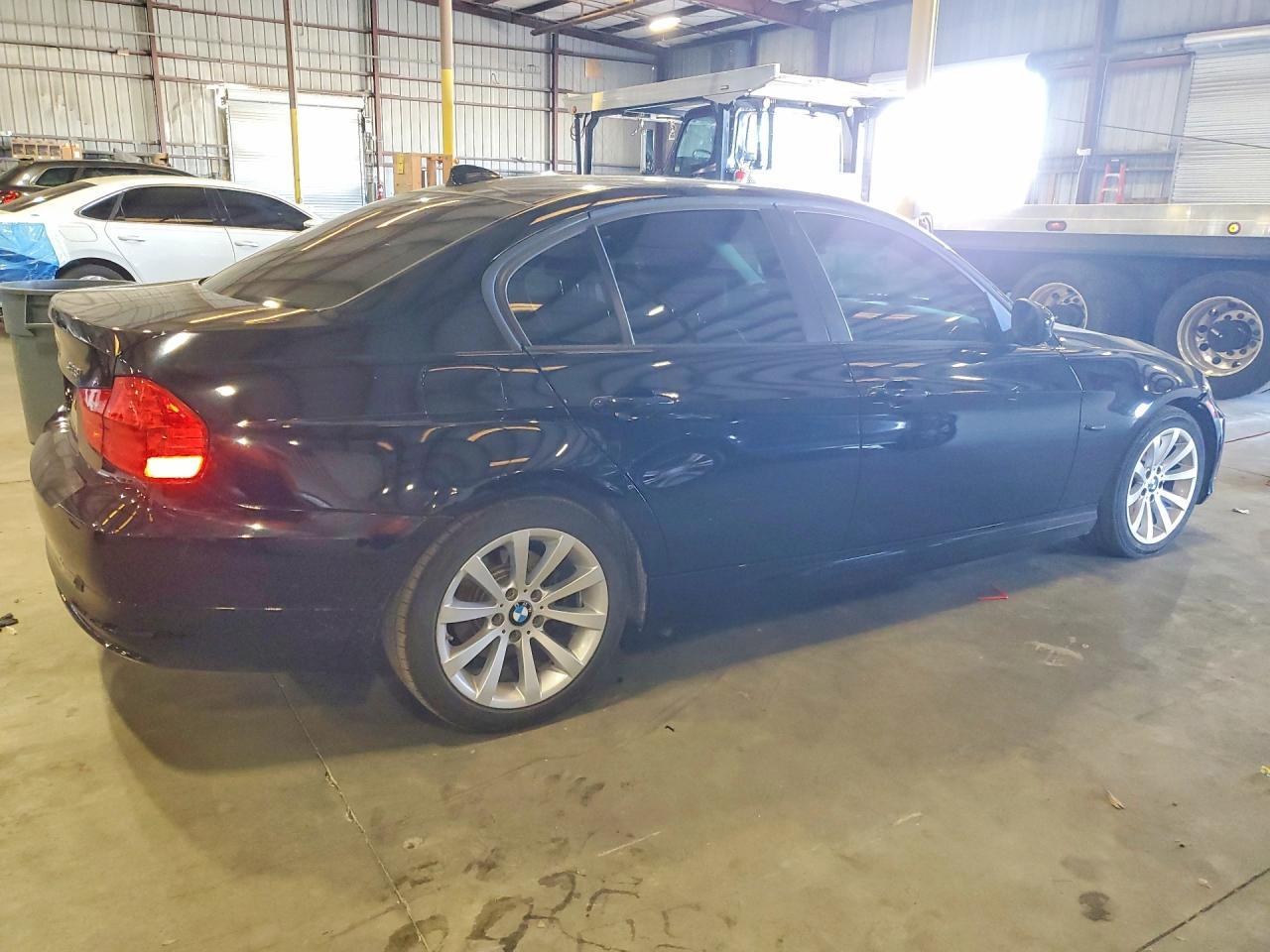 2011 BMW 3 SERIES