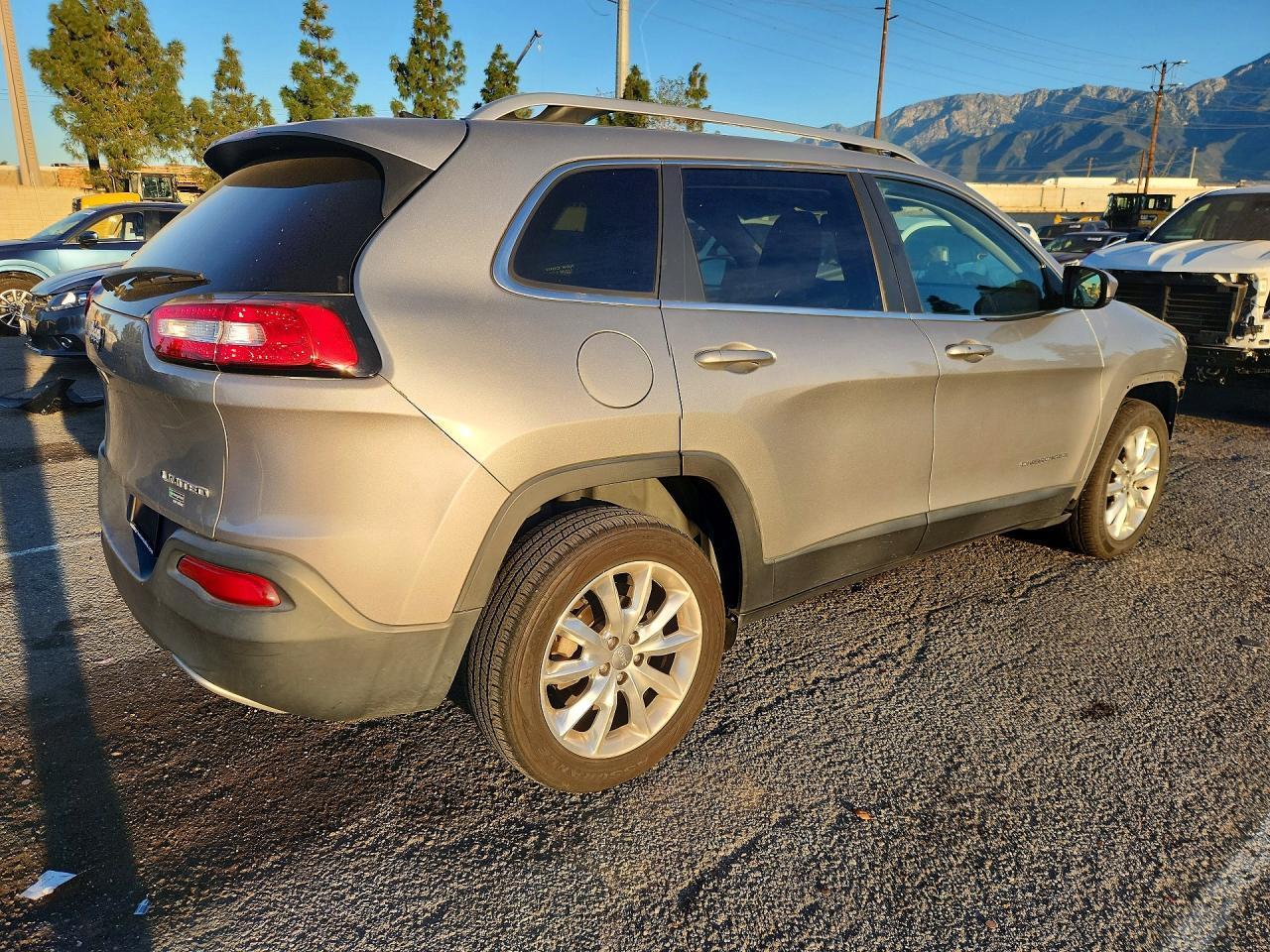 2016 JEEP CHEROKEE