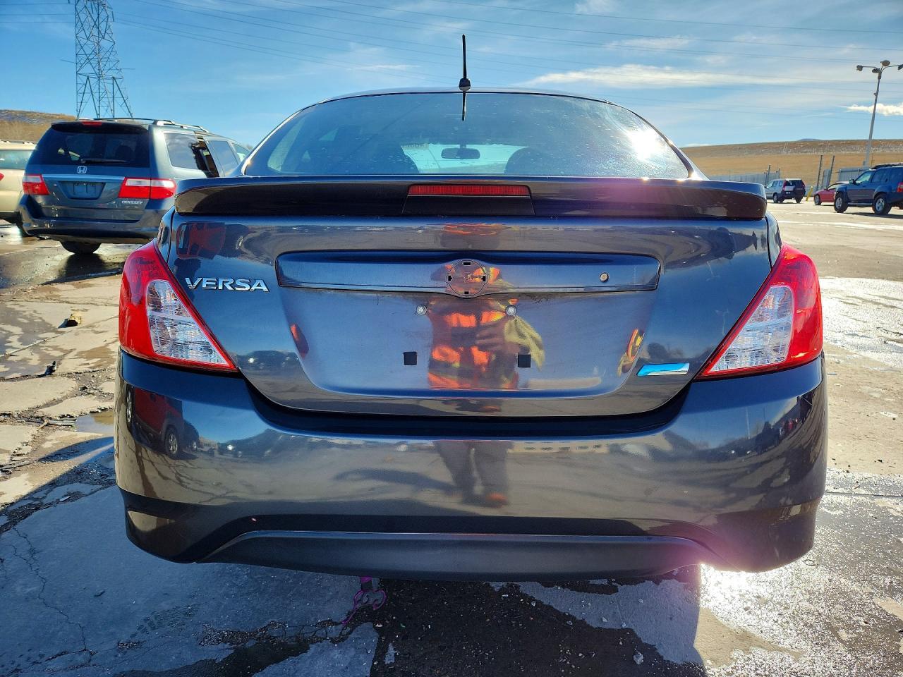 2015 NISSAN VERSA