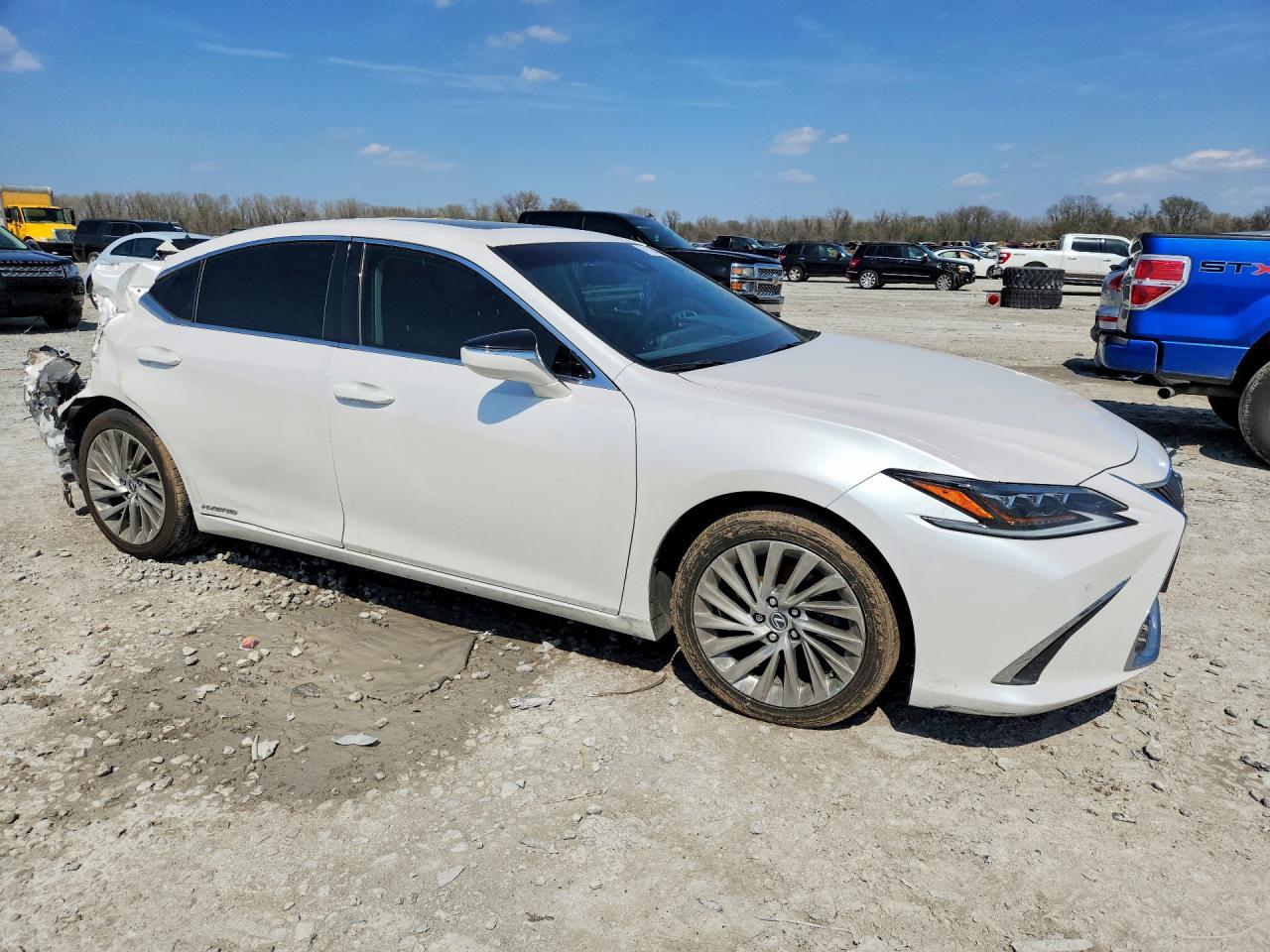2021 LEXUS ES 300H