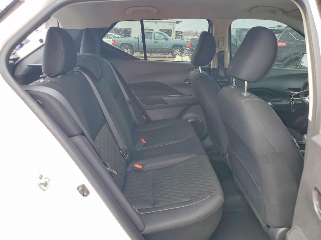 2023 NISSAN KICKS