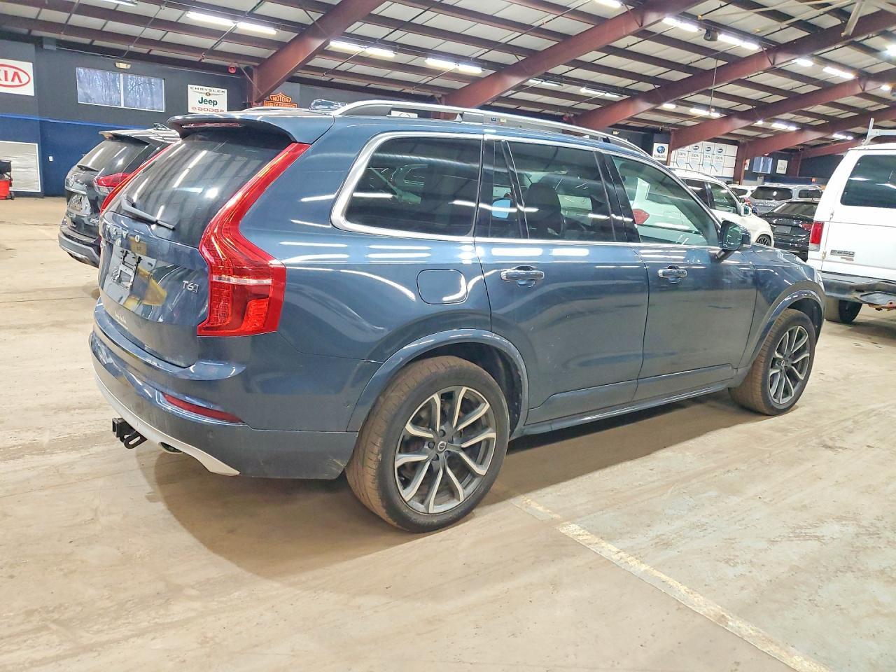 2018 VOLVO XC90