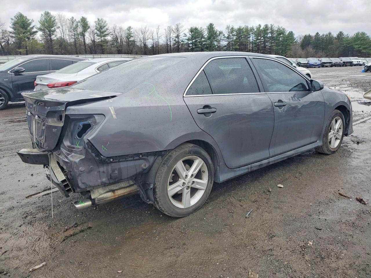 2013 TOYOTA CAMRY