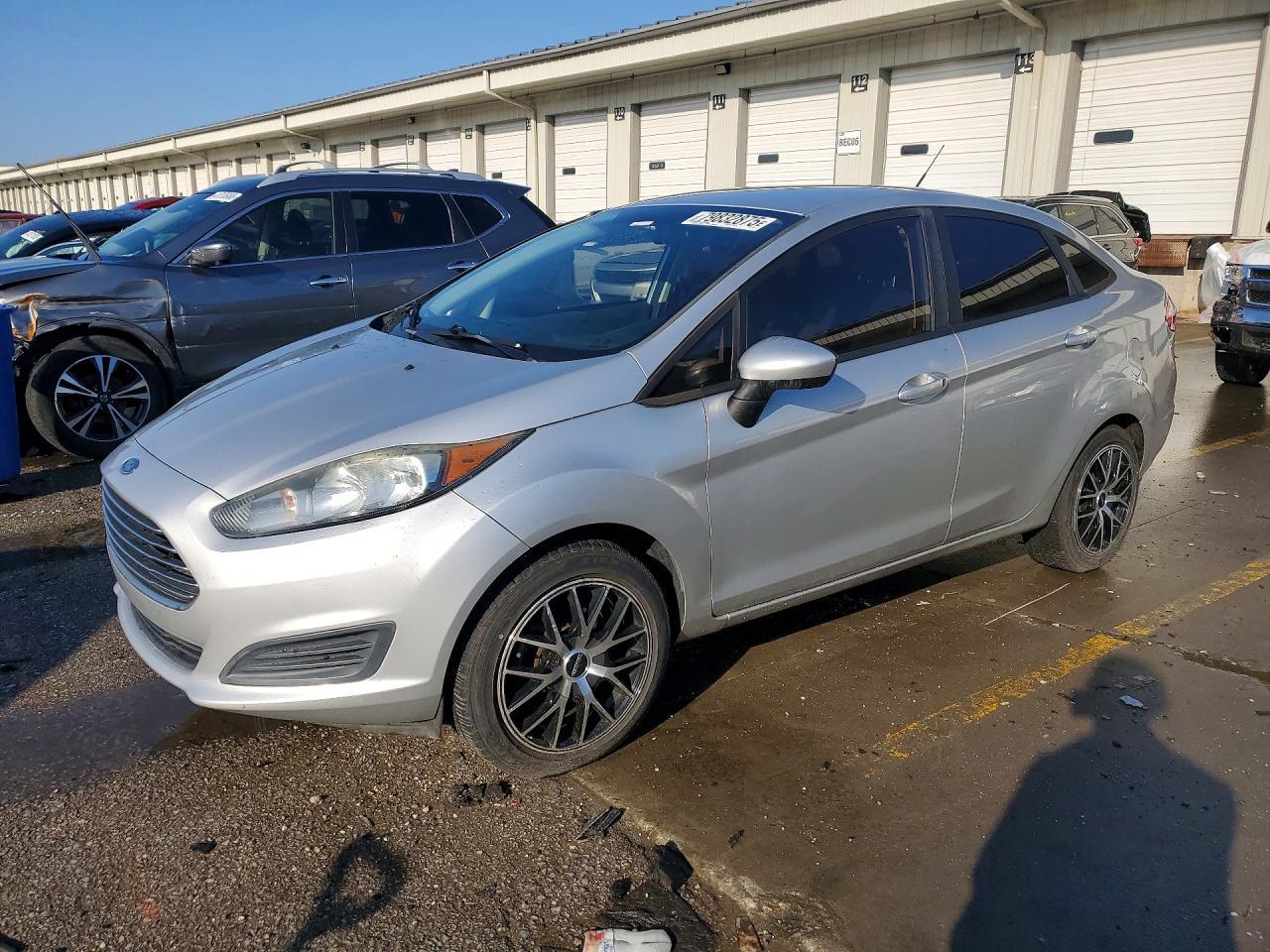 2015 FORD Fiesta
