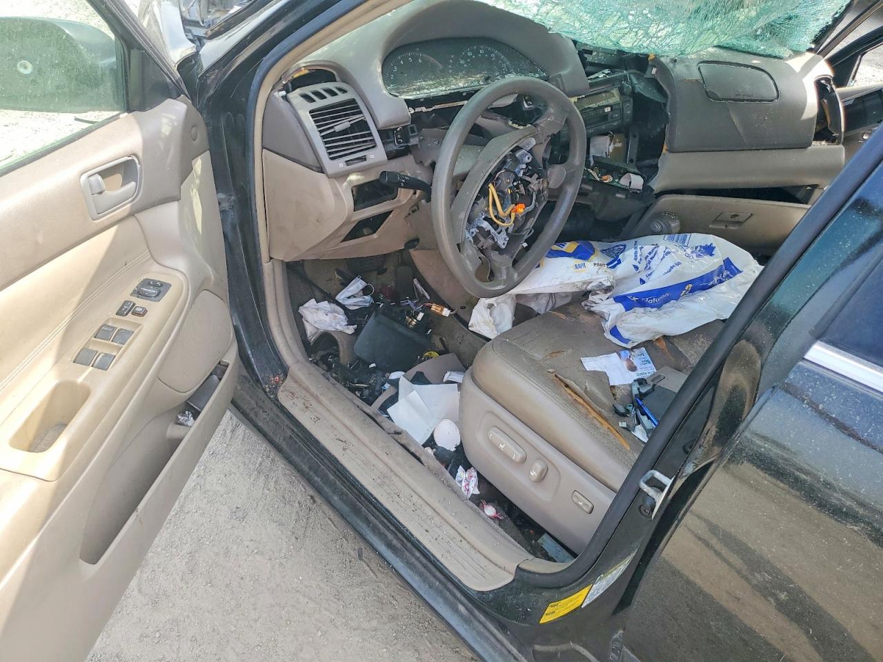 2004 TOYOTA CAMRY