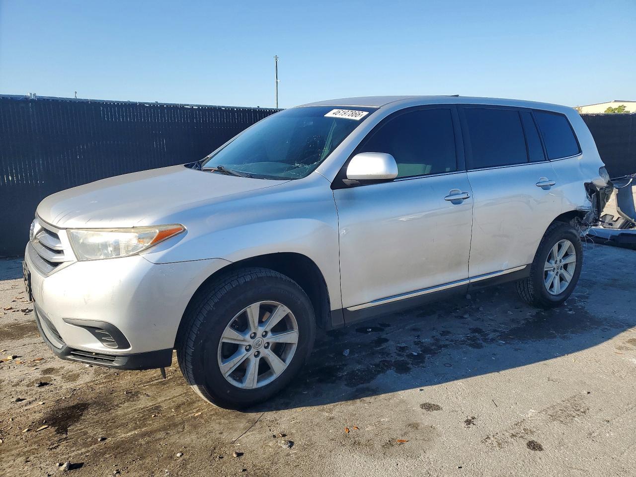 2013 TOYOTA HIGHLANDER