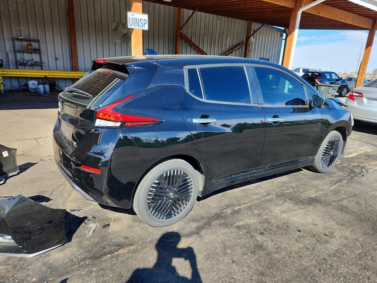2025 NISSAN LEAF
