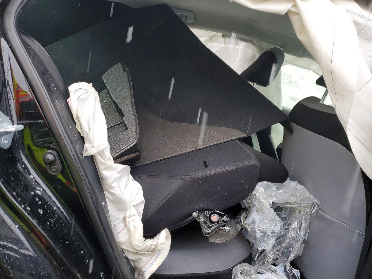 2022 TOYOTA PRIUS