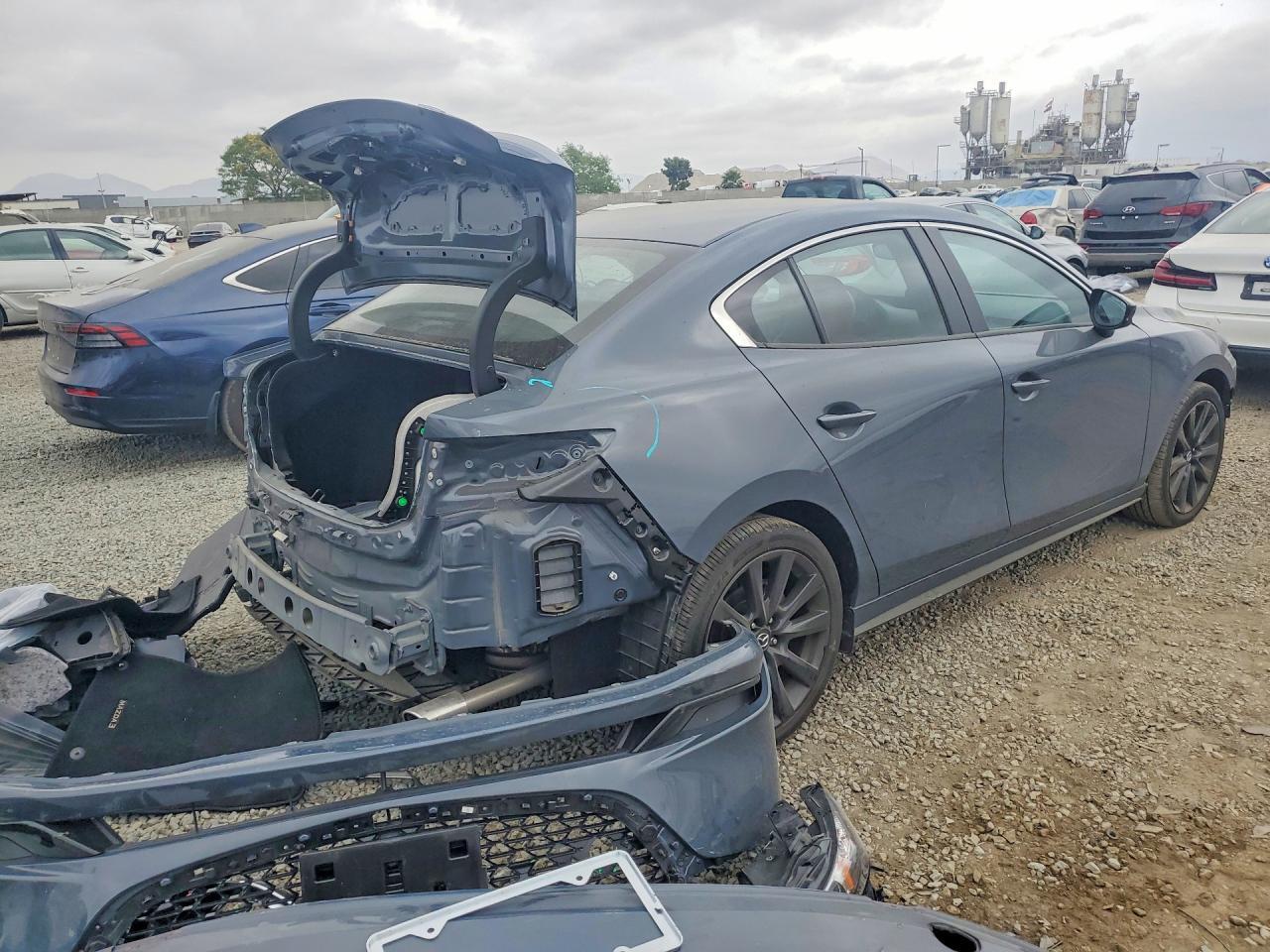 2025 MAZDA 3