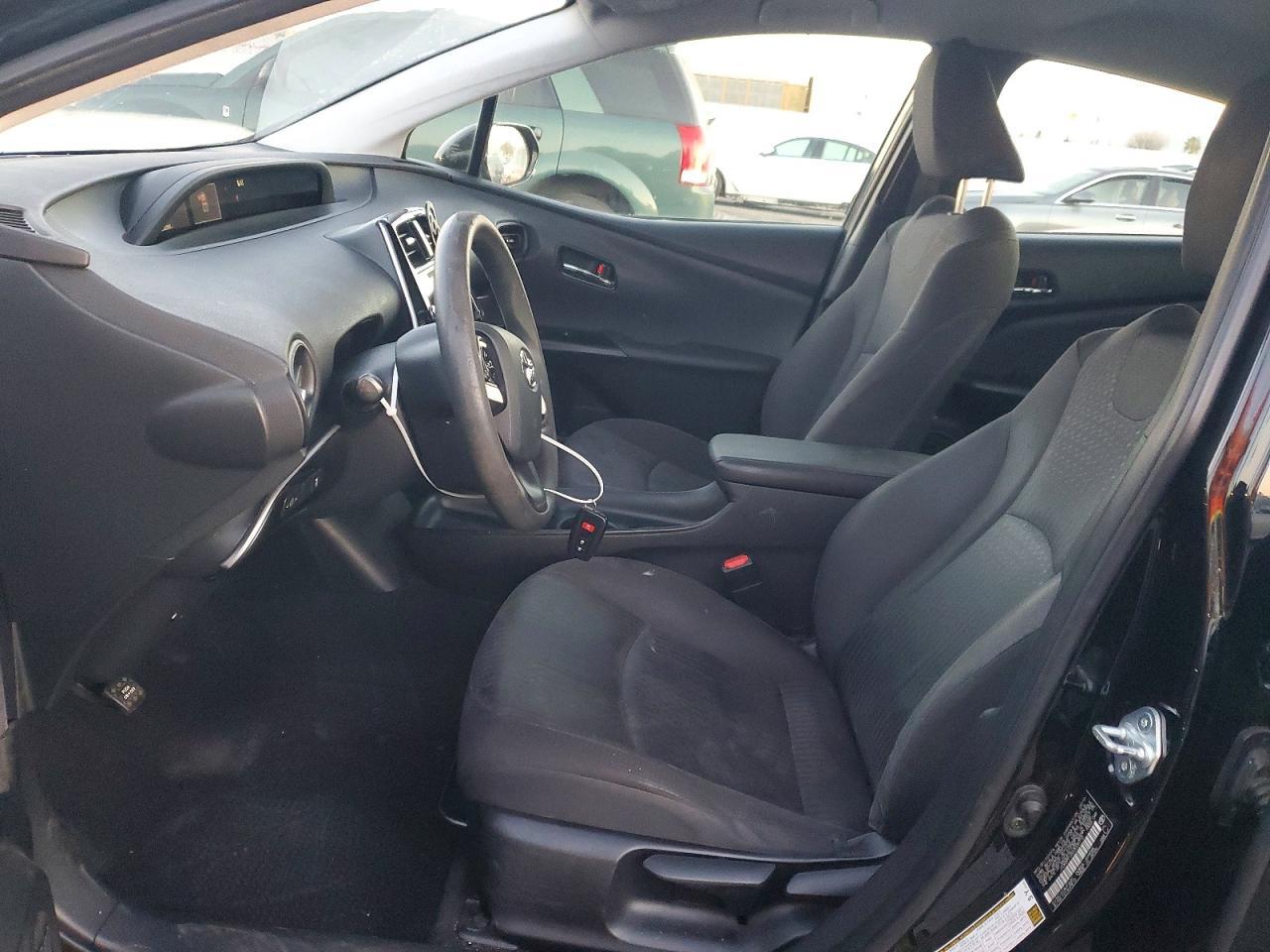2016 TOYOTA PRIUS