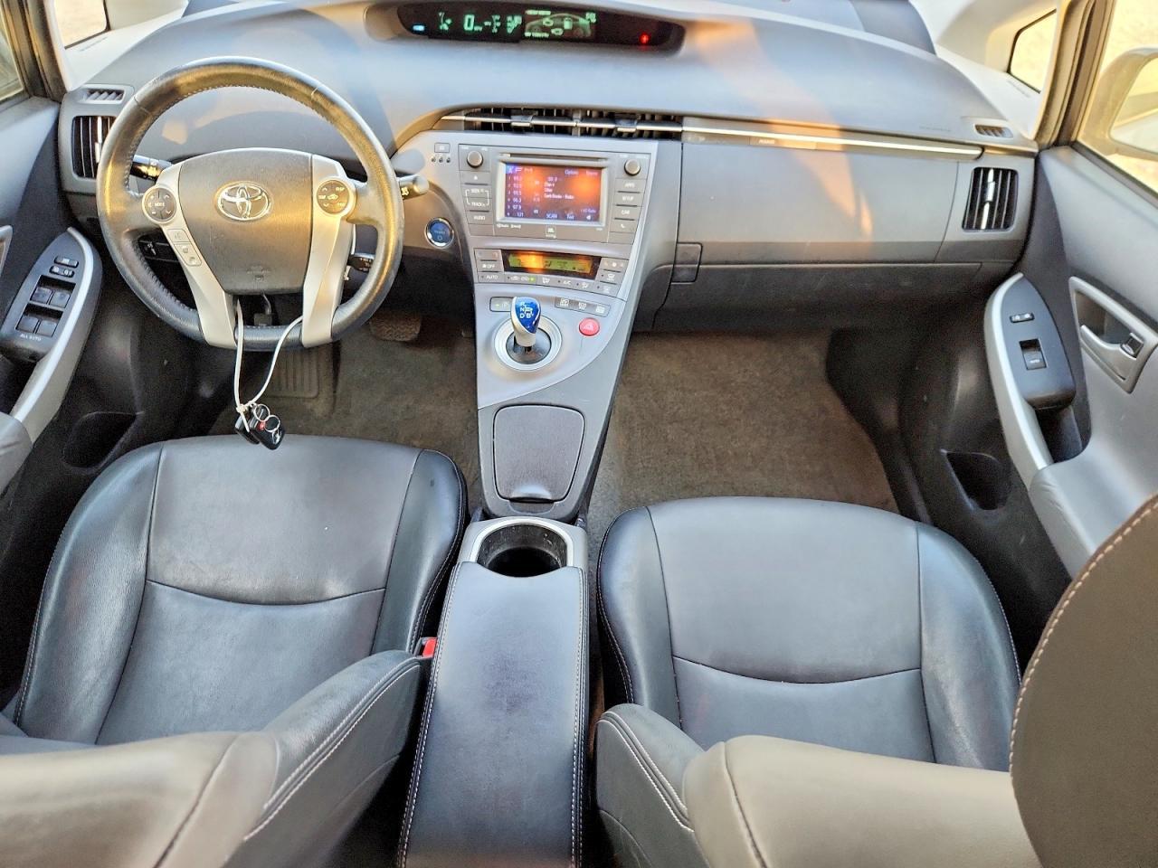 2015 TOYOTA PRIUS