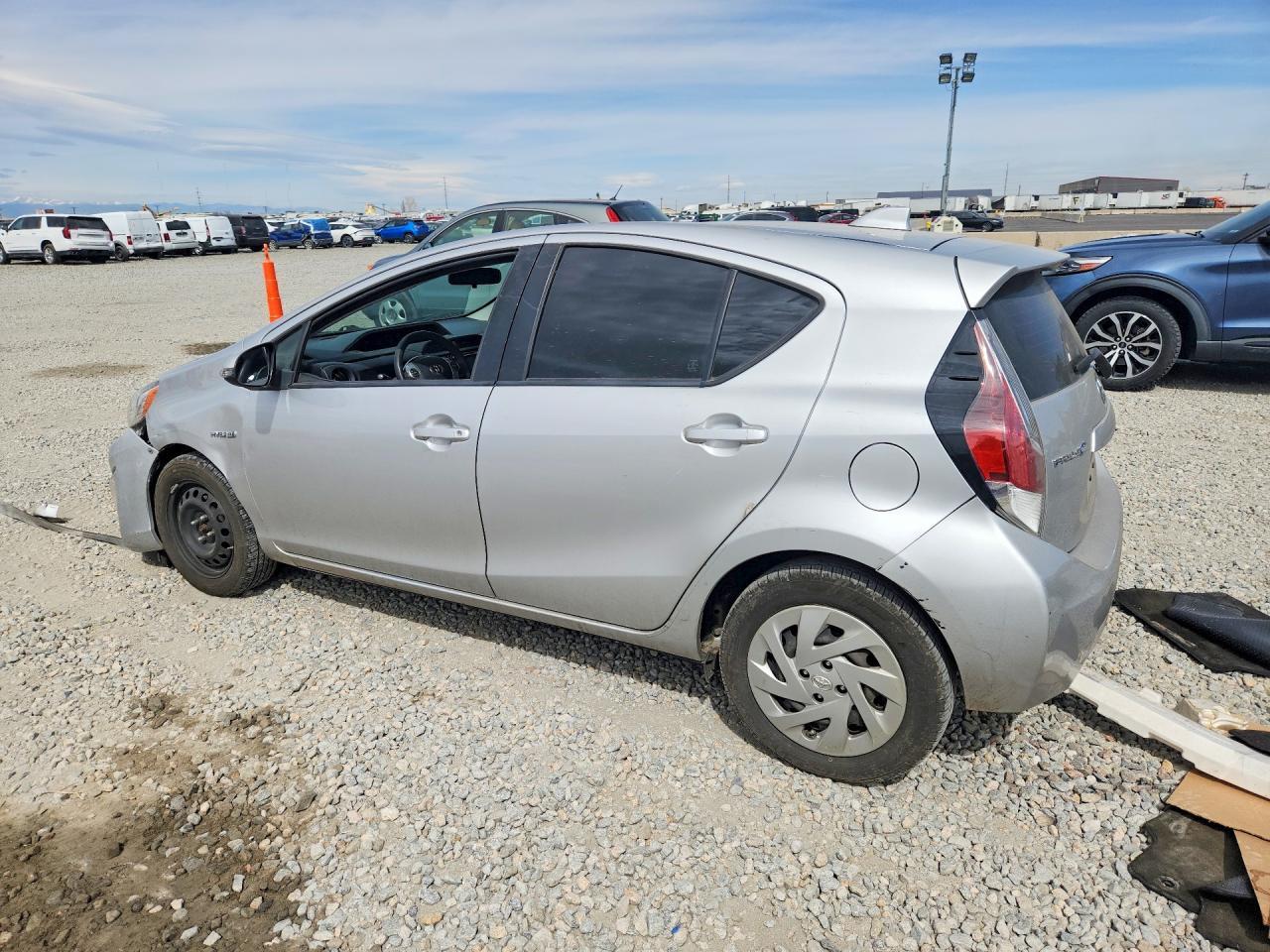 2016 TOYOTA Prius c
