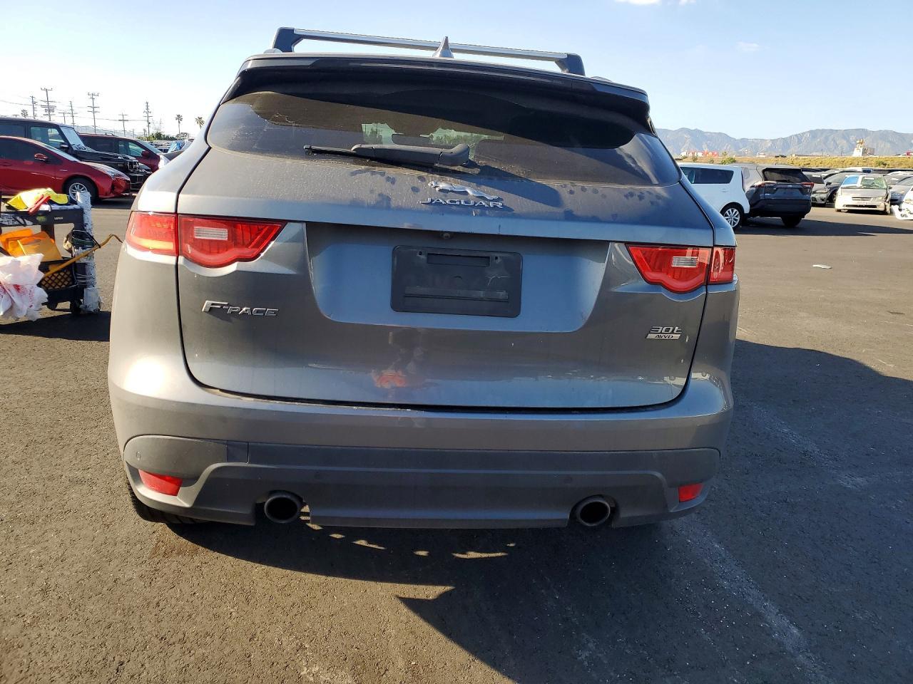 2019 JAGUAR F-Pace