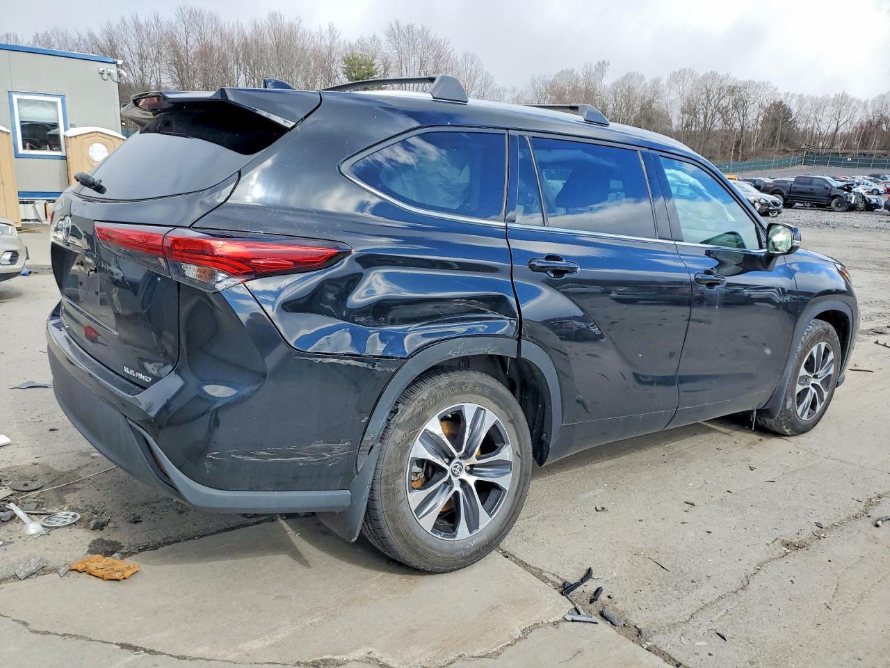 2022 TOYOTA HIGHLANDER