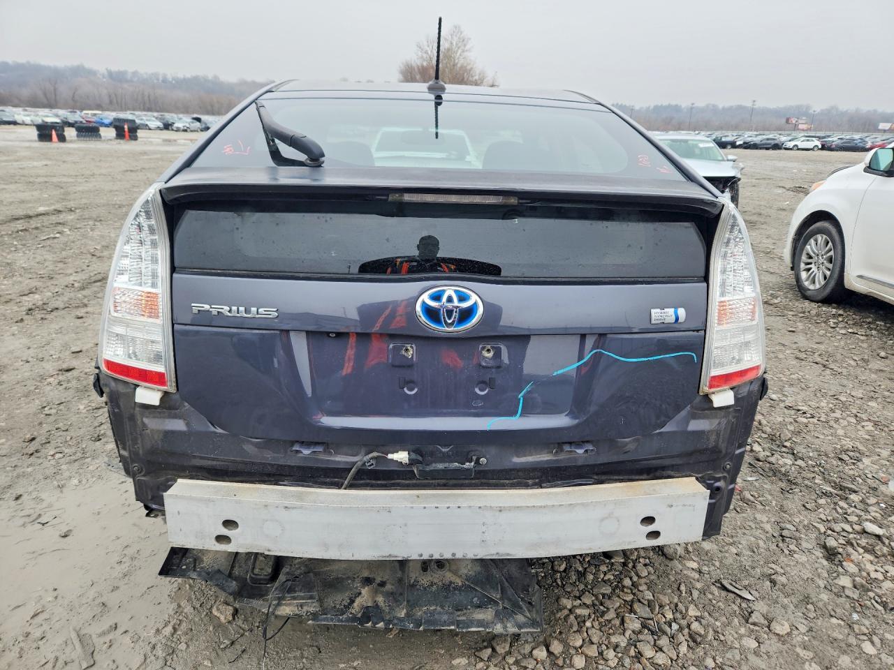 2011 TOYOTA PRIUS