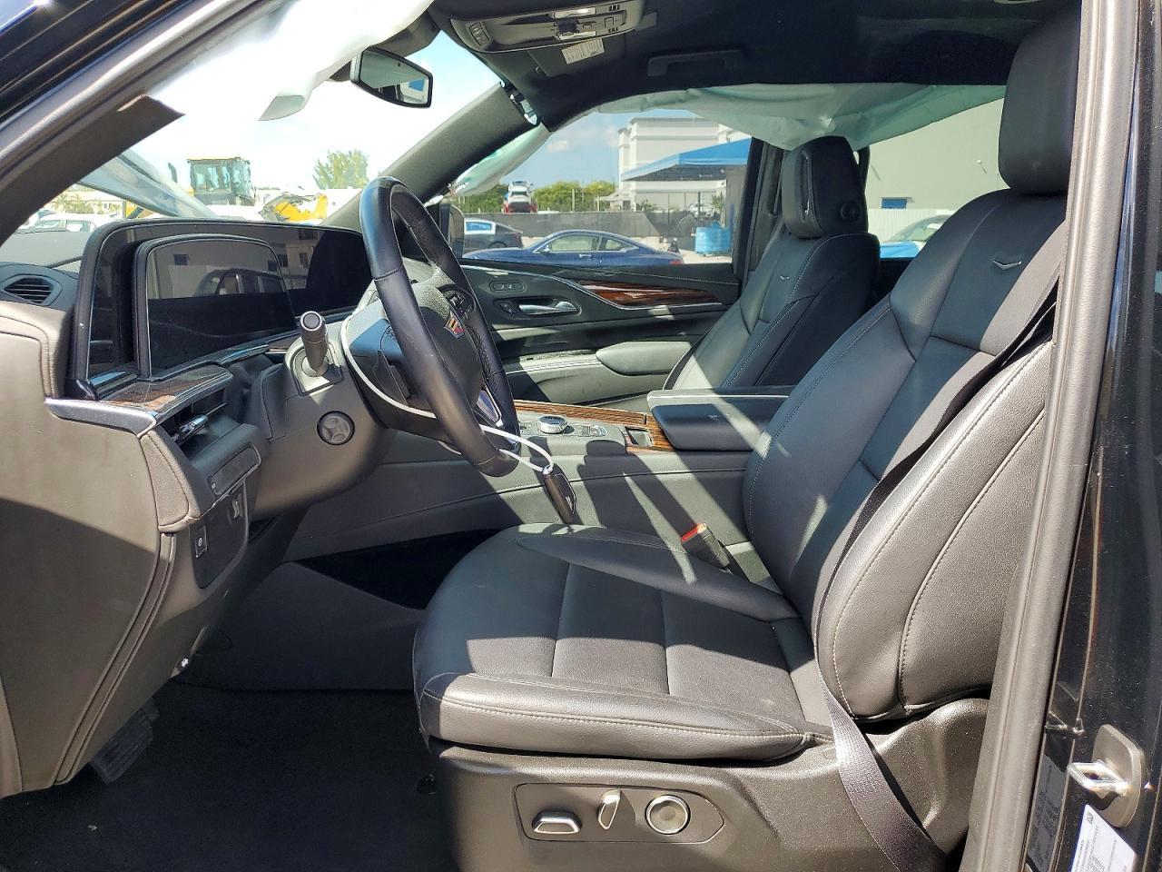 2024 CADILLAC ESCALADE