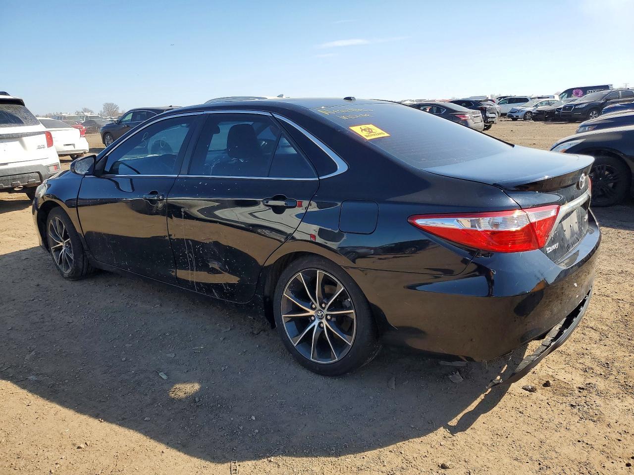 2016 TOYOTA CAMRY