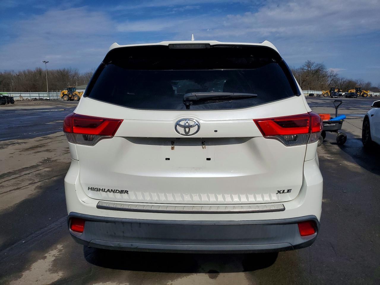 2019 TOYOTA HIGHLANDER