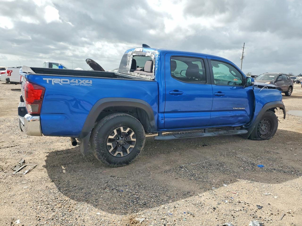 2018 TOYOTA TACOMA