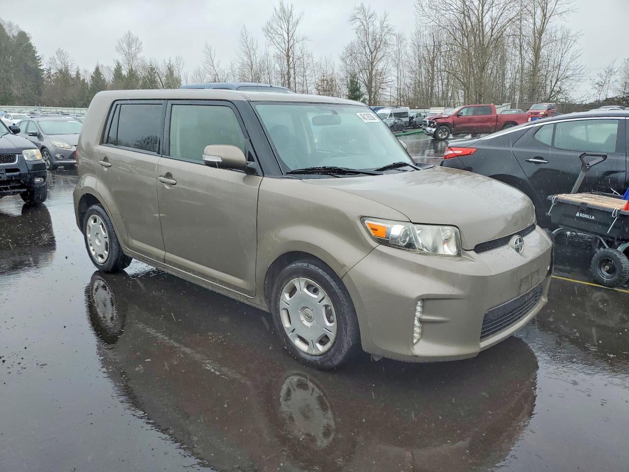 2013 SCION xB