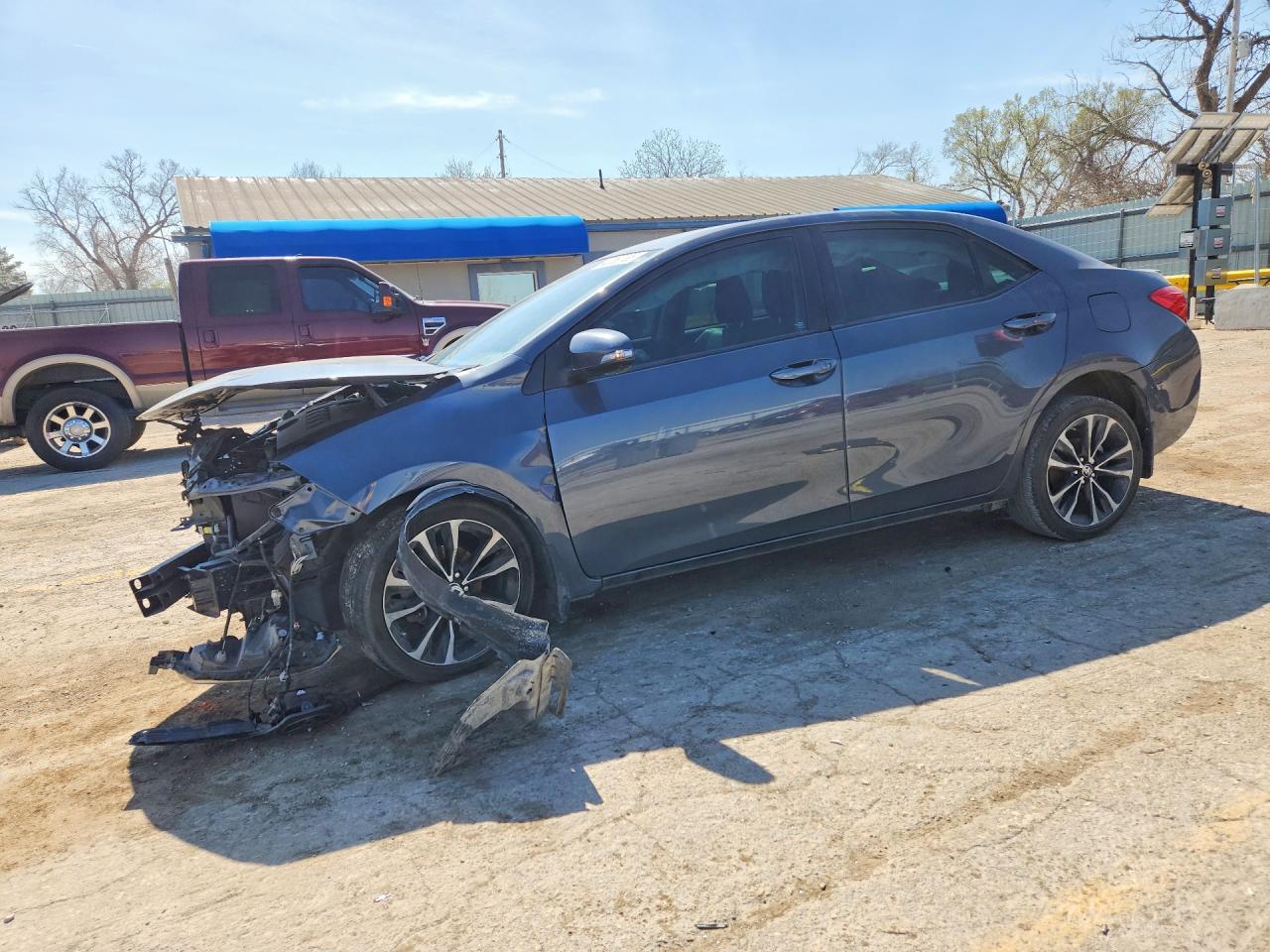 2017 TOYOTA COROLLA