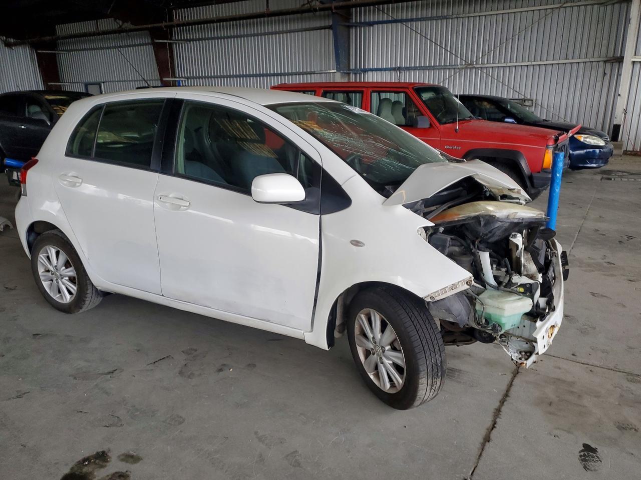 2011 TOYOTA YARIS