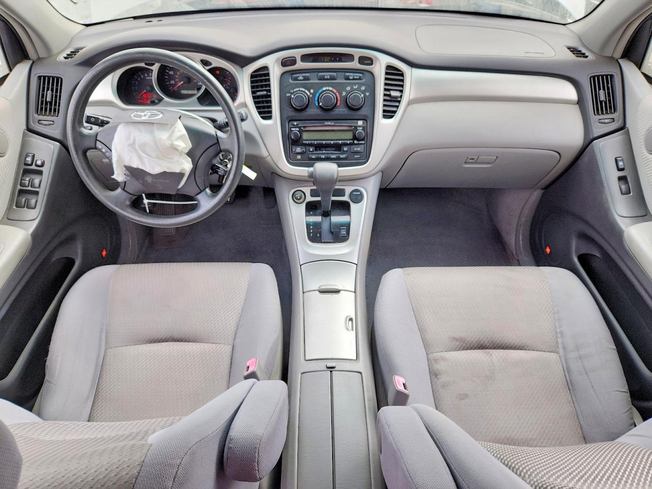 2004 TOYOTA HIGHLANDER