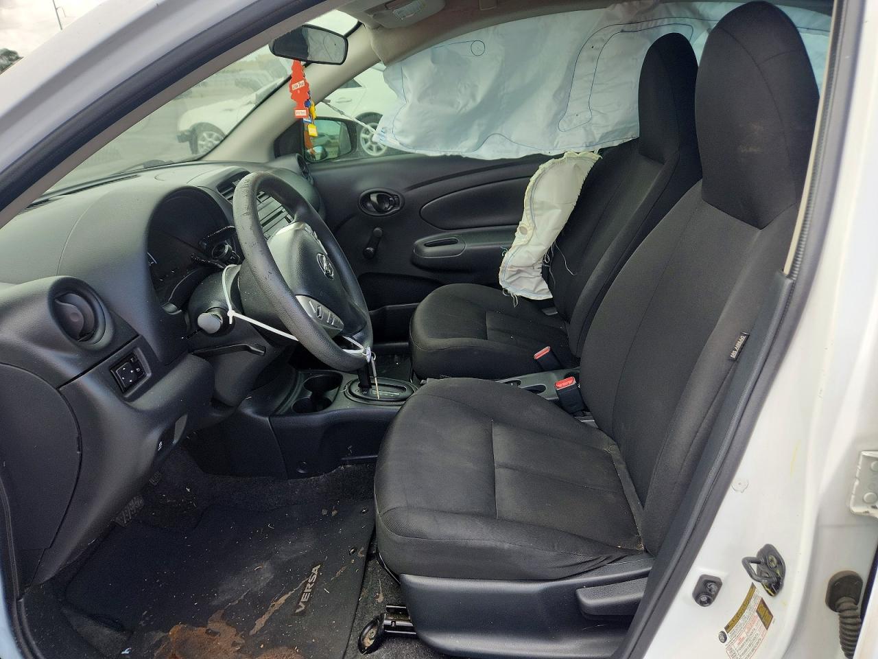2016 NISSAN VERSA