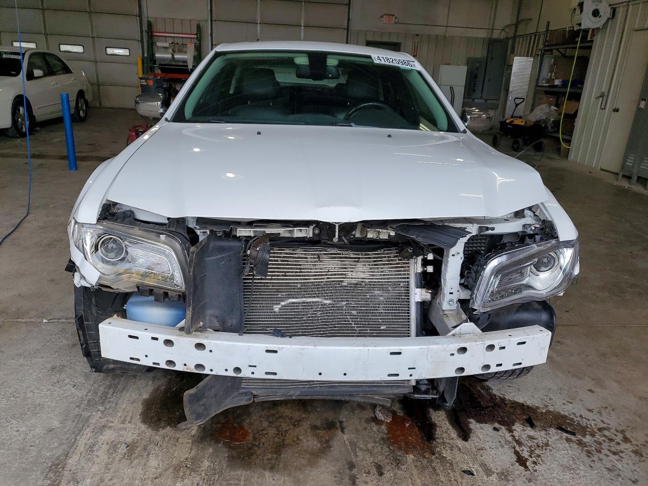 2016 CHRYSLER 300