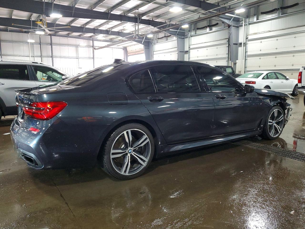 2016 BMW 7 series