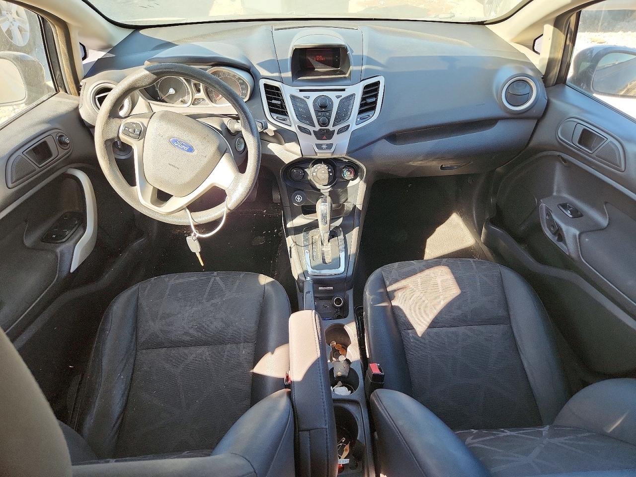 2012 FORD Fiesta