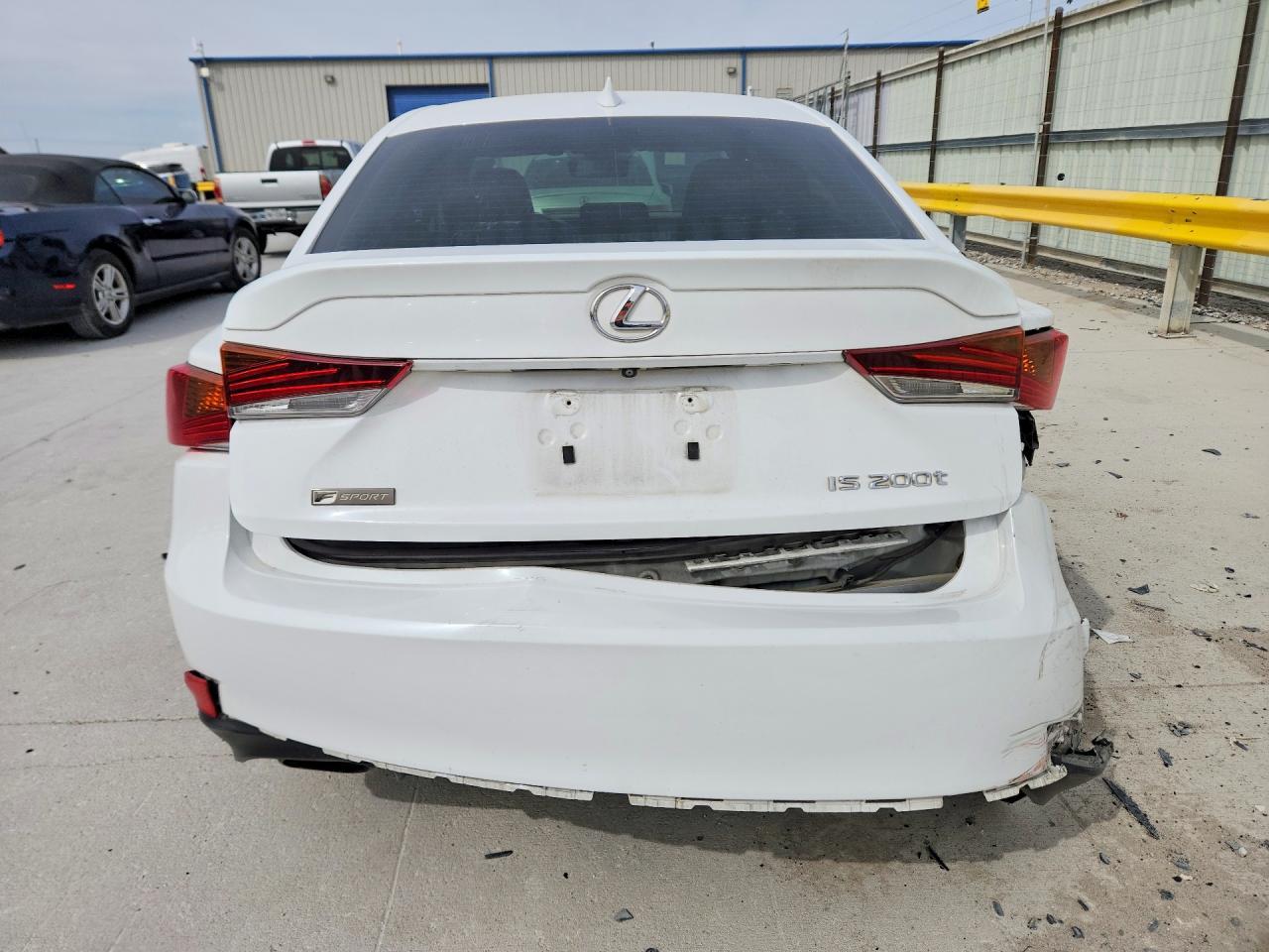 2017 LEXUS IS 200t