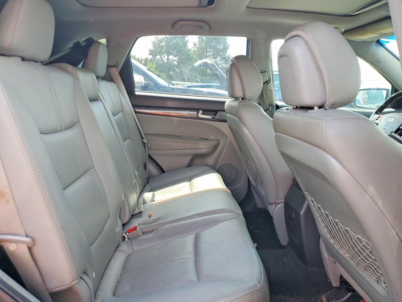 2011 KIA SORENTO