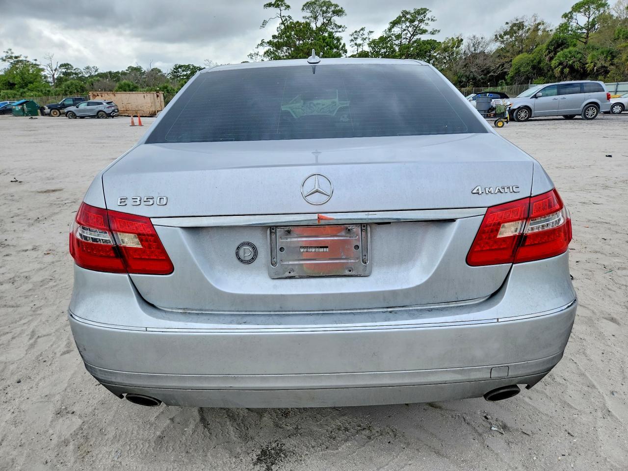 2010 MERCEDES-BENZ E-Class