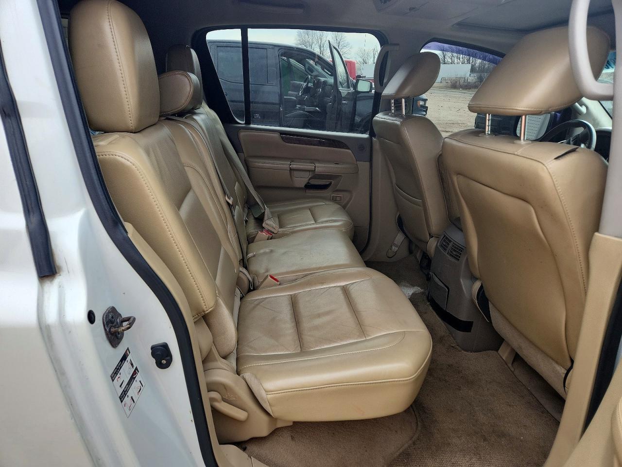2013 NISSAN Armada
