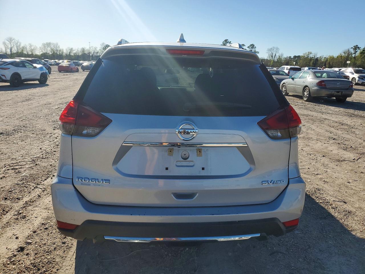 2018 NISSAN ROGUE