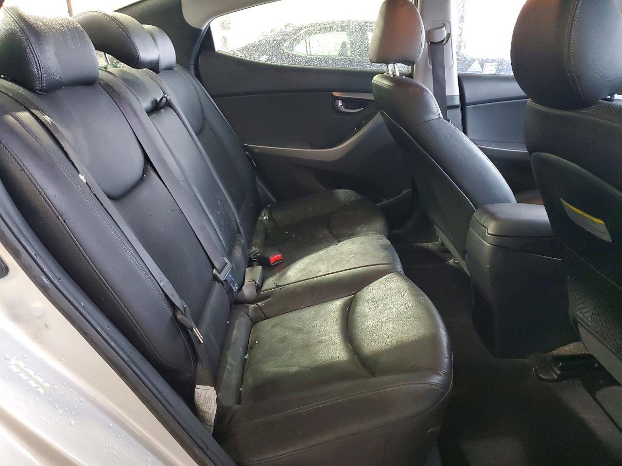 2011 HYUNDAI ELANTRA