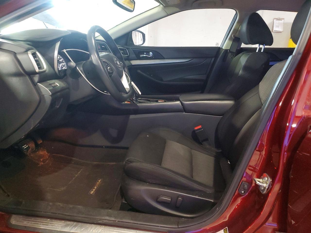 2017 NISSAN Maxima